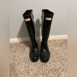 Hunter Gloss Black Rain boots size 7